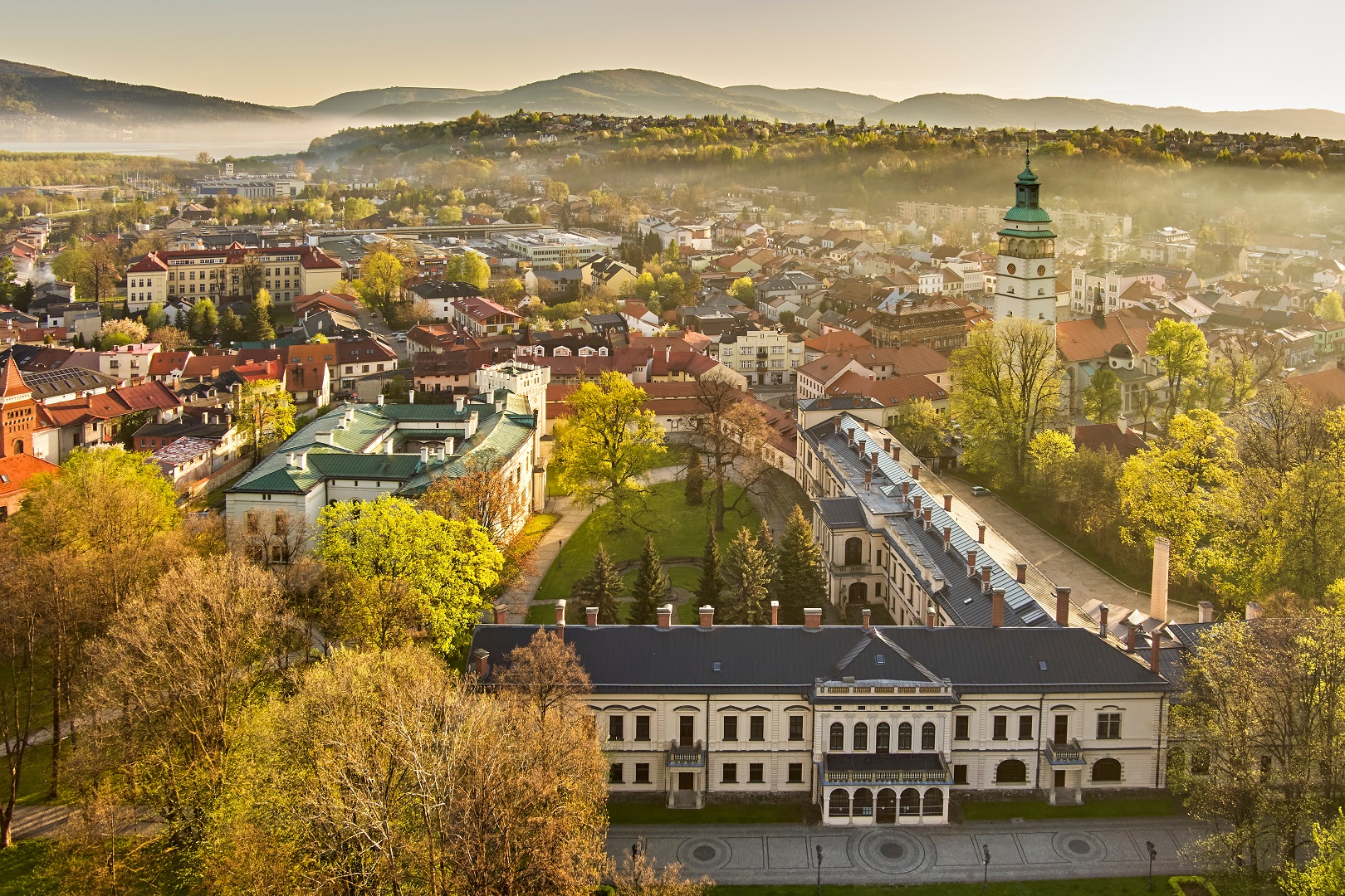 Od śląskiego zamku  po trójstyk beskidzki